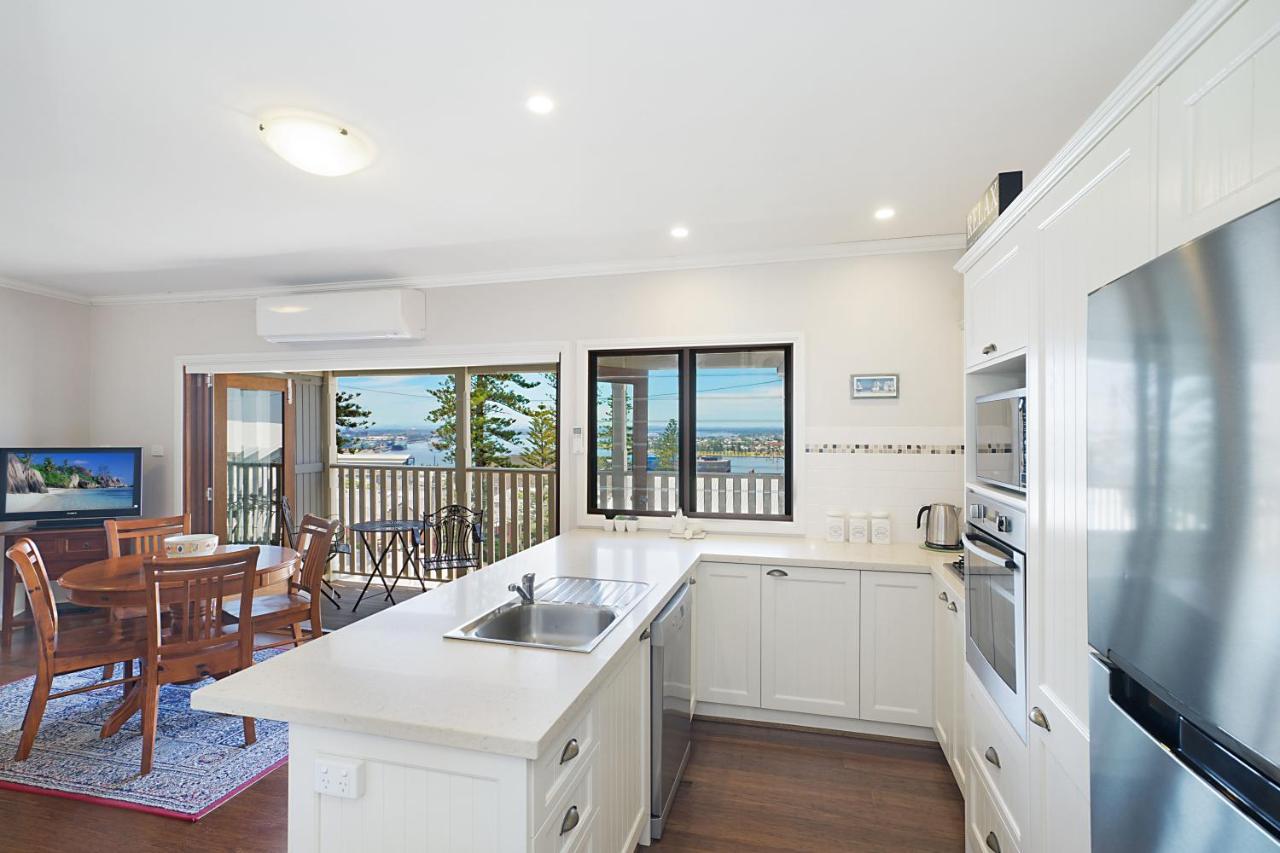 Newcastle Short Stay Accommodation - Vista Apartment Exterior photo